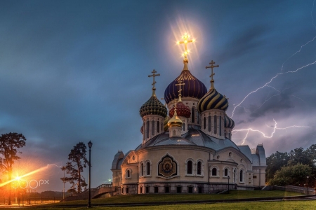 Какое будущее готовит Промысл Божий для России